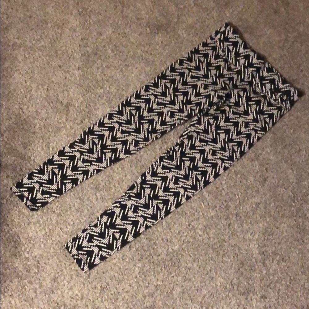 XS PINK Aztec Leggings